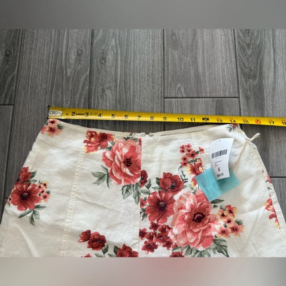 Forever 21|Women's White Linen Floral Shorts in high waisted•••NWT, Large - Picture 13 of 14